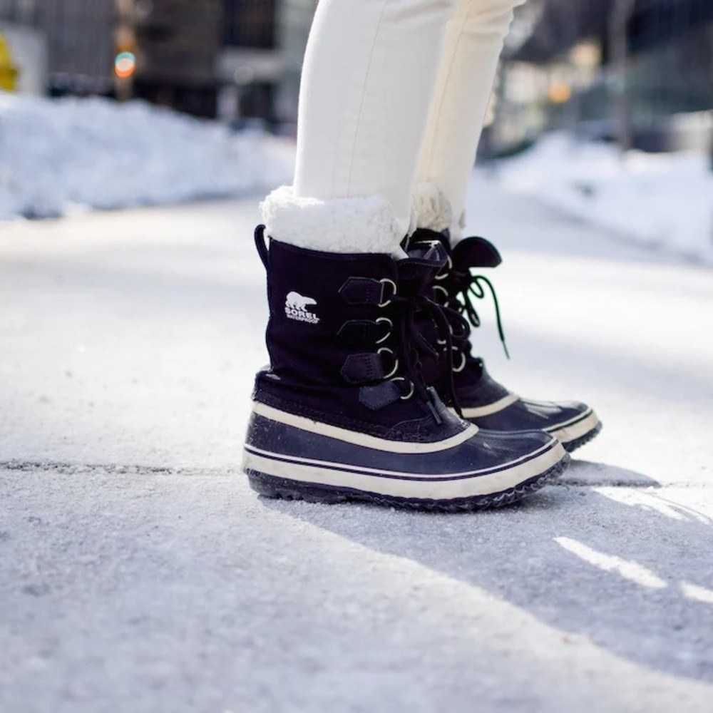 SOREL winter carnival waterproof black stone boots 7